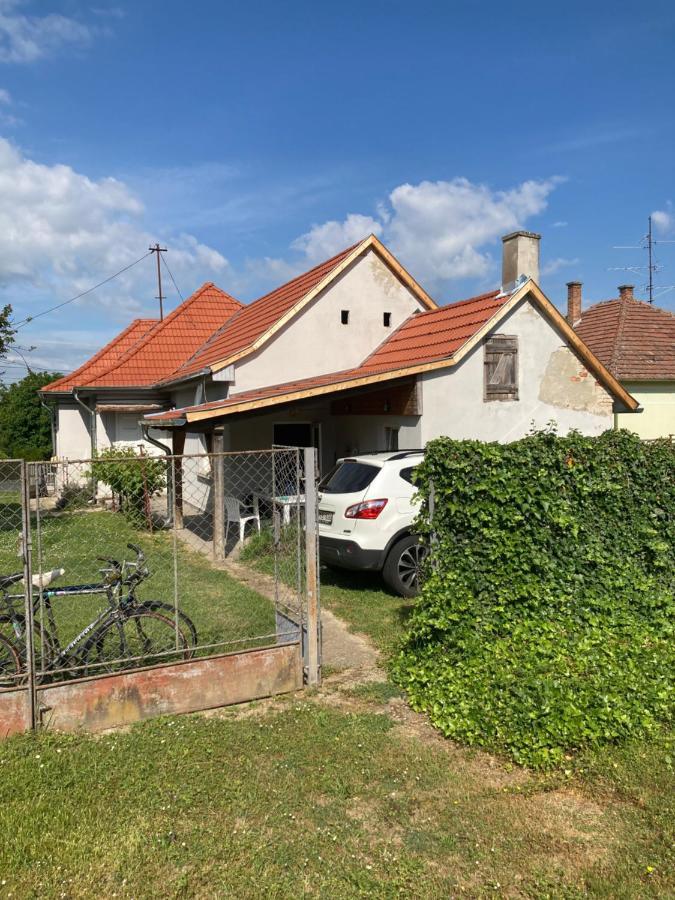98 Petofi Utca Villa Balatonmagyarod Bagian luar foto